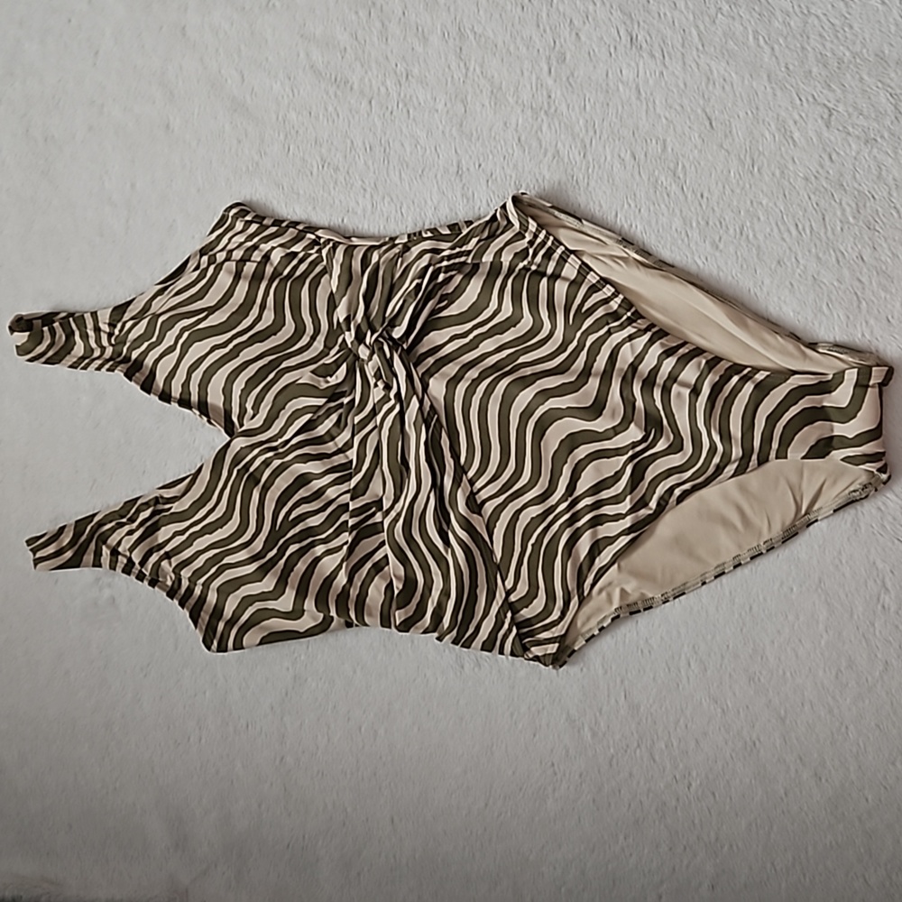 *NWT* Andie The Capri One Piece Swimsuit - Picture 4 of 13